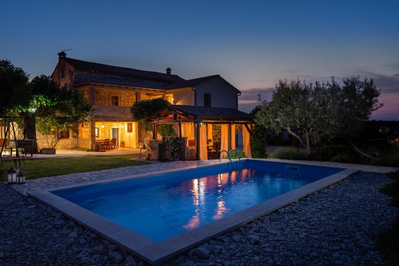 Lavanda Apartments & Room Sveti Lovreč Pazenatički Dış mekan fotoğraf