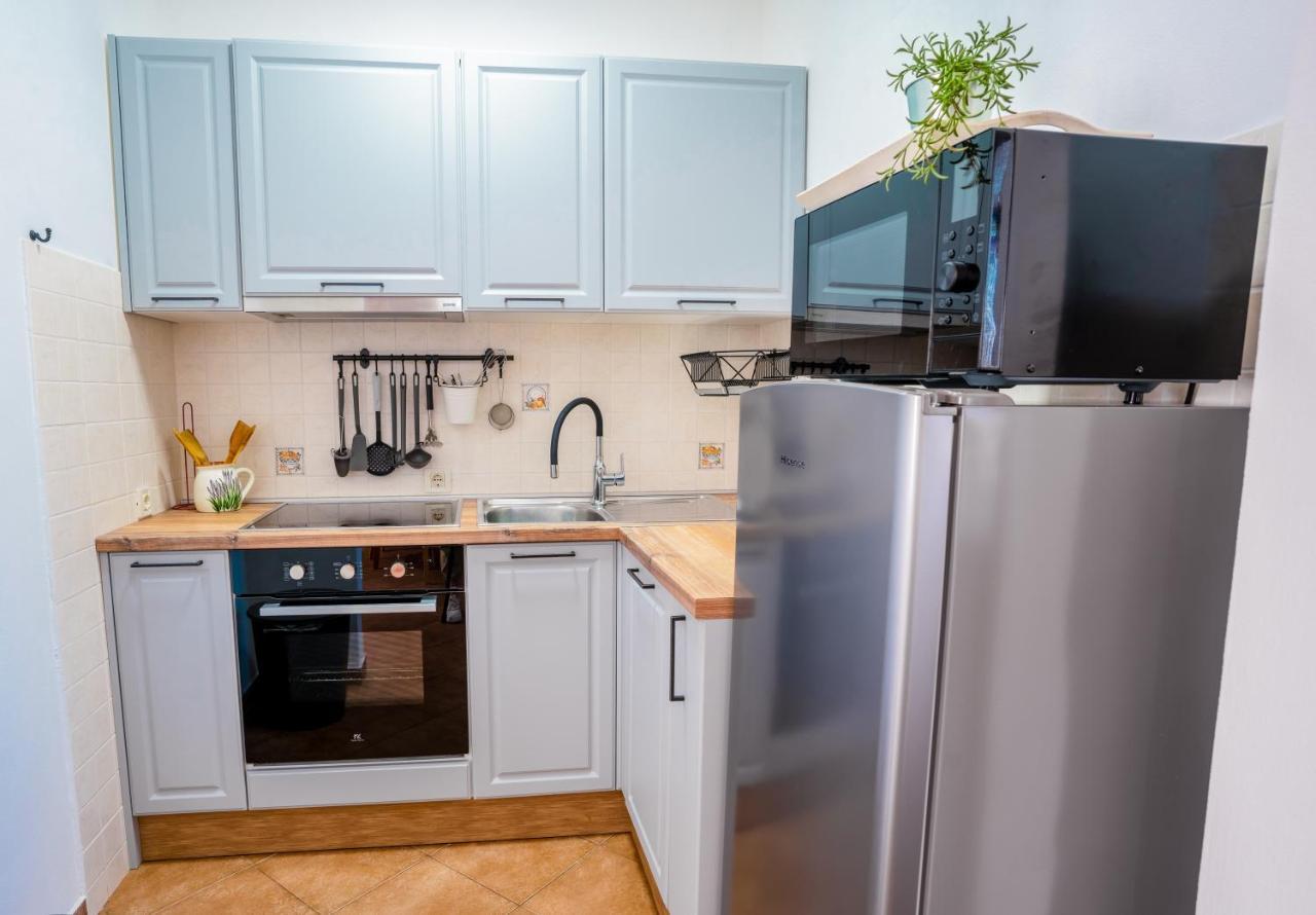 Lavanda Apartments & Room Sveti Lovreč Pazenatički Dış mekan fotoğraf