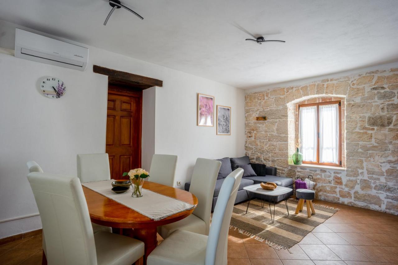 Lavanda Apartments & Room Sveti Lovreč Pazenatički Dış mekan fotoğraf