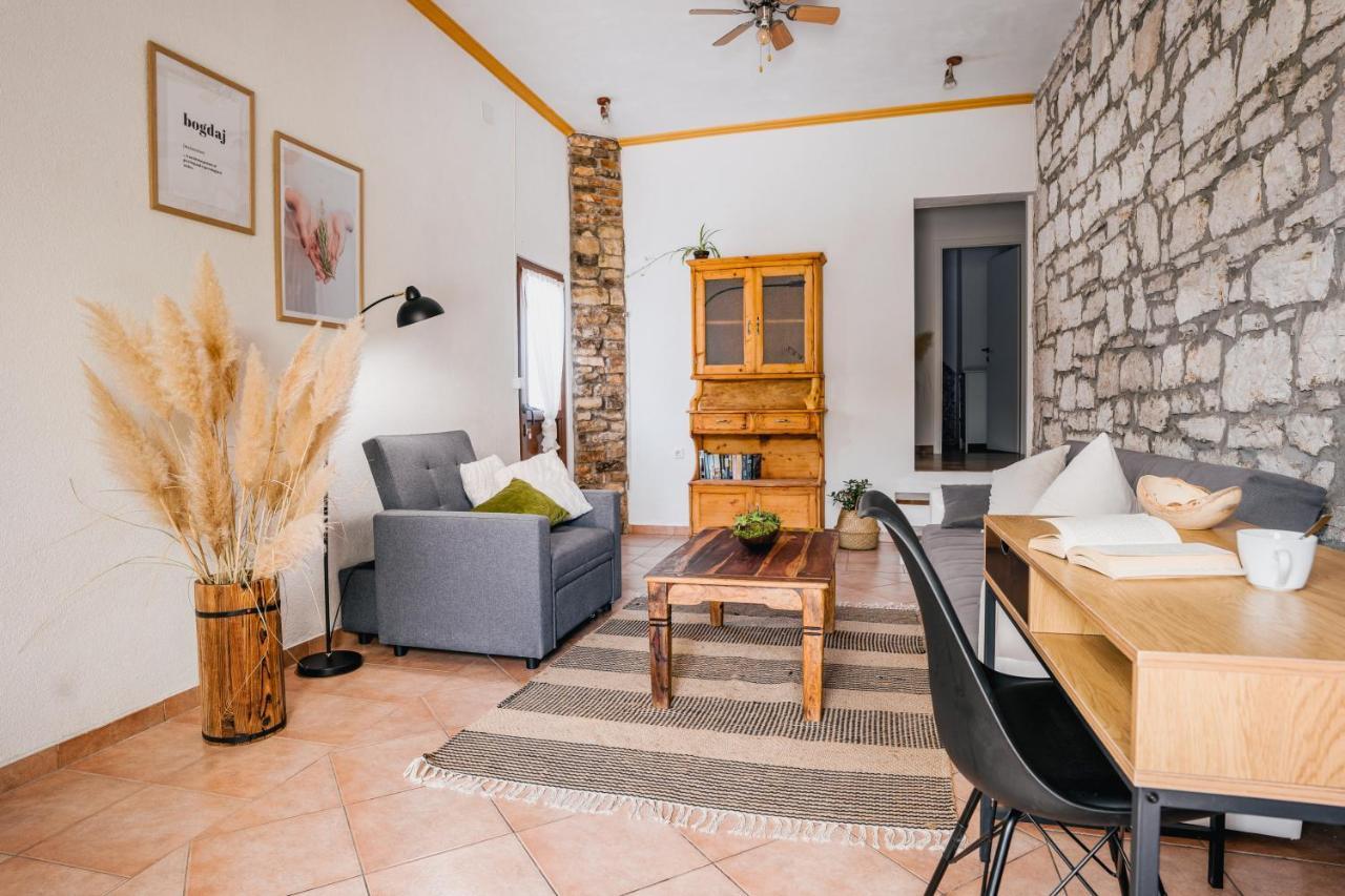 Lavanda Apartments & Room Sveti Lovreč Pazenatički Dış mekan fotoğraf