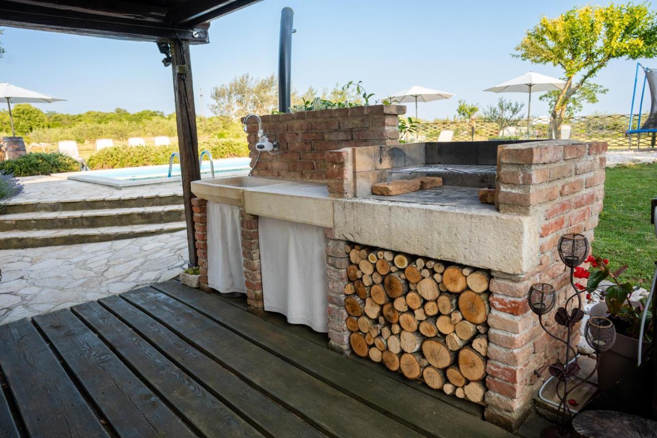 Lavanda Apartments & Room Sveti Lovreč Pazenatički Dış mekan fotoğraf