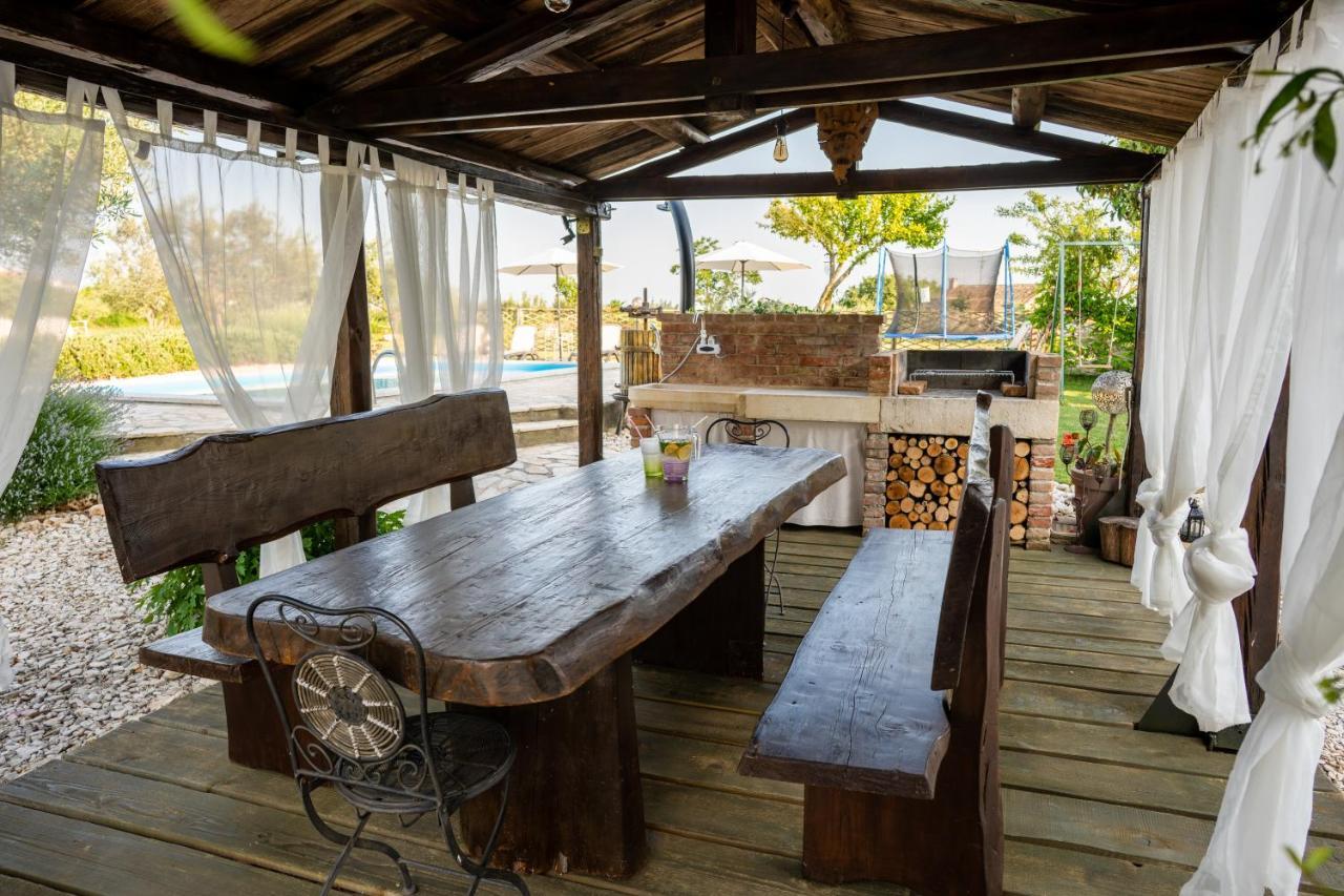 Lavanda Apartments & Room Sveti Lovreč Pazenatički Dış mekan fotoğraf